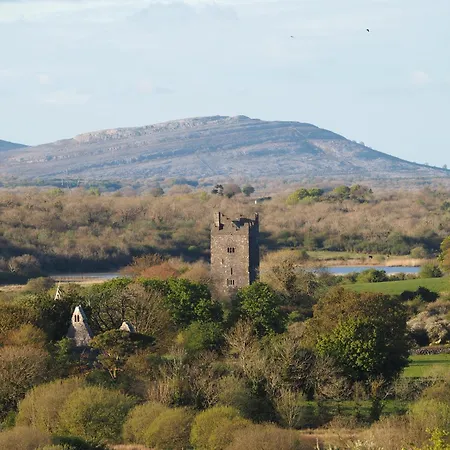 Feriehus The @ Burkedale House Corofin (Clare)